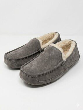 UGG Australia Sheepskin Moccasin Slippers Mens 10 Taupe Suede House Shoes